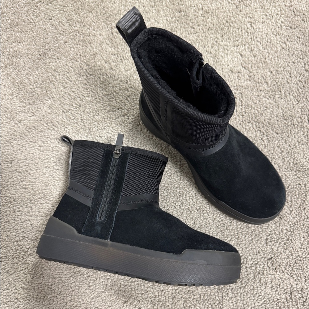 UGG Black Cozy Lined Boots